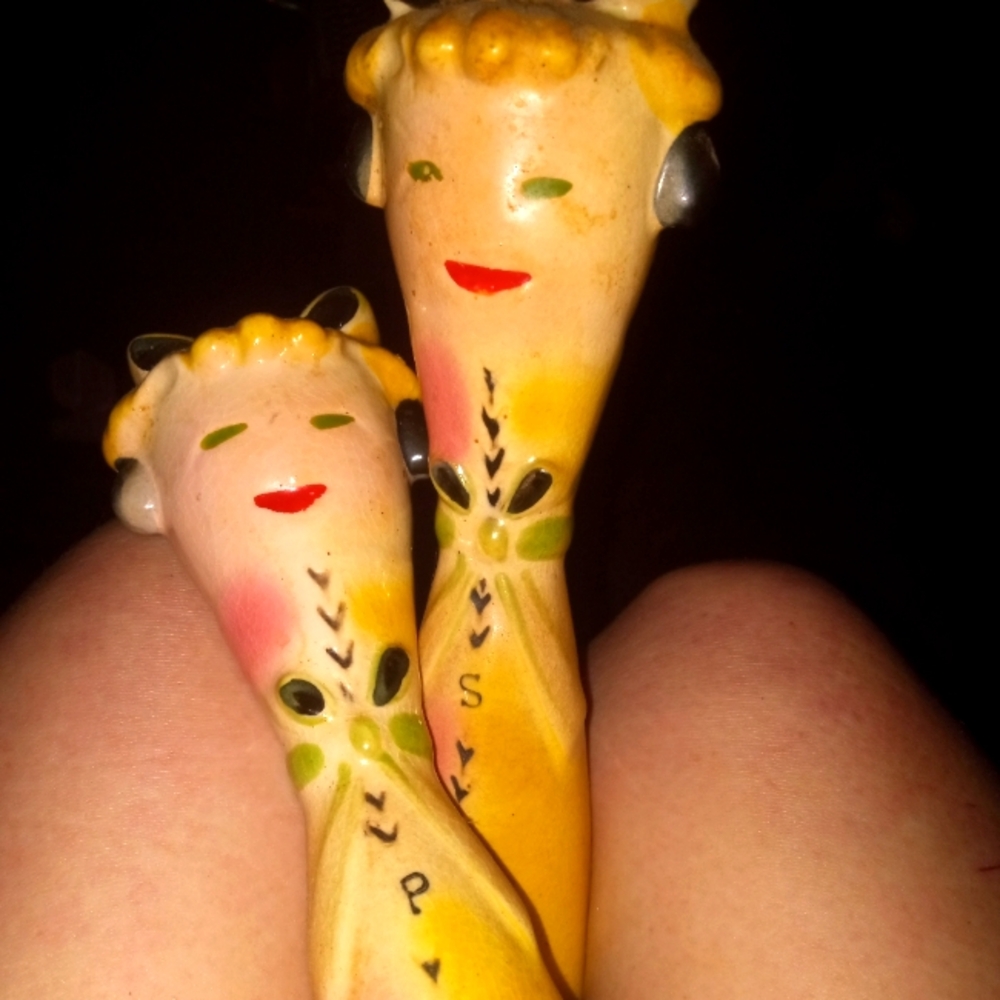 Vimtage German salt and pepper shaker